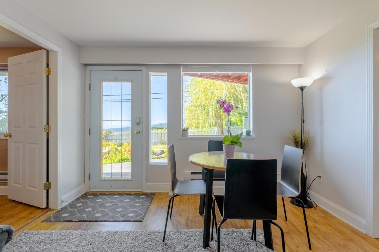 Two Bedroom With Amazing Ocean View Северный Ванкувер Экстерьер фото